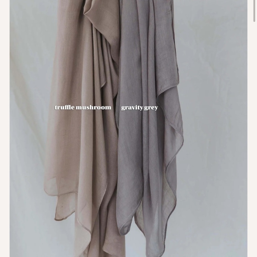 Vela modal Gravity Grey Double size Hijab - Picture 3 of 10
